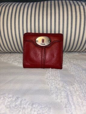 Fossil Red Leather Compact Wallet with Silver Plate